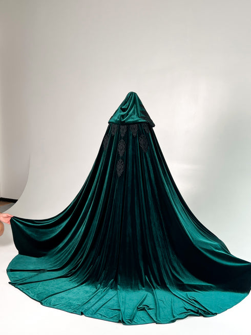 Green cape with lining